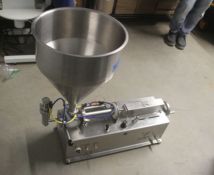 VOLUMETRIC 1590I Depositor & Filler