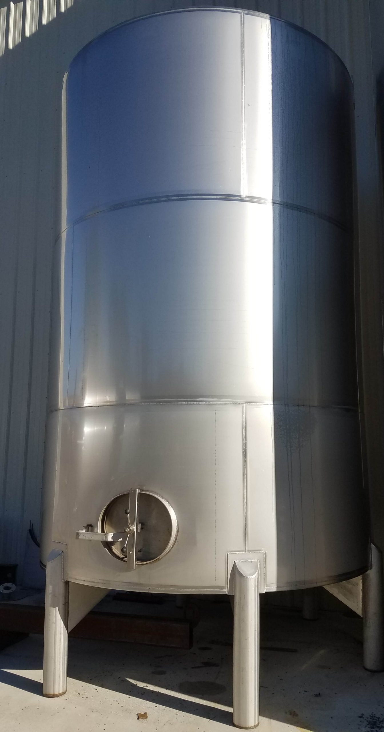 7500 Gallon Tank image 2